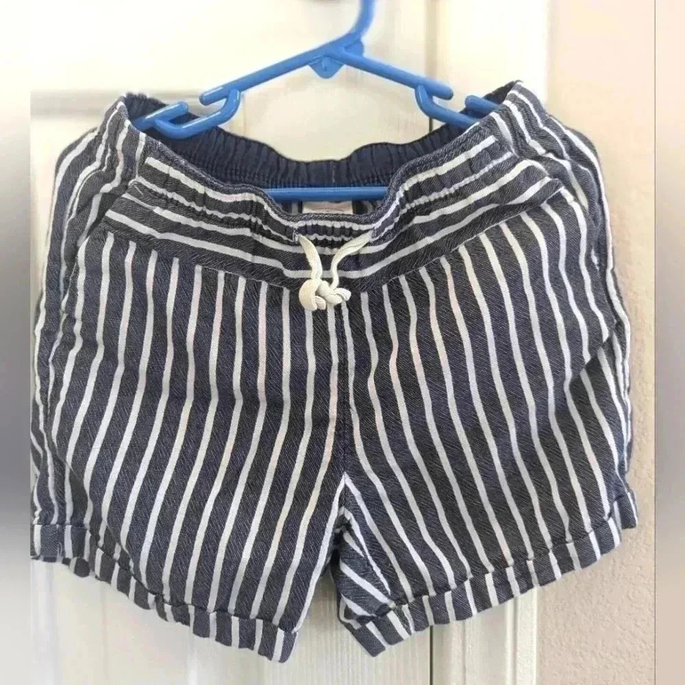 Girls Faded Glory blue and white stripe shorts size 7/8. 3/$15